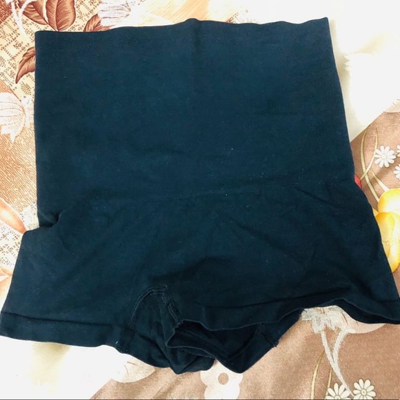 Zivame body shaper briefs - Picture 4 of 9